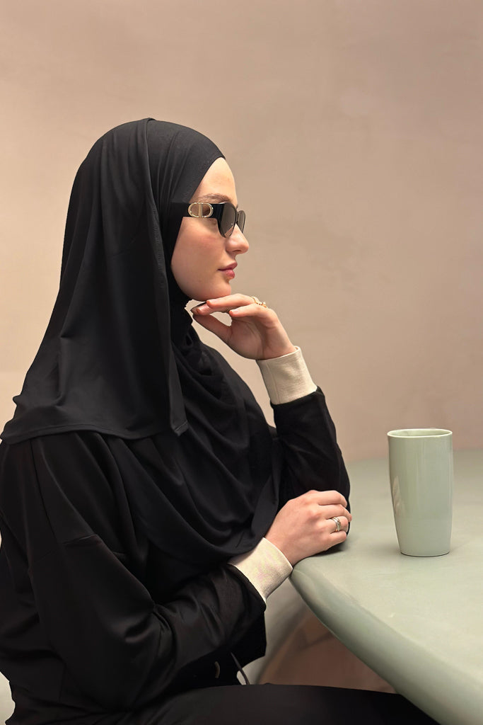 LILY Easy-to-Wear hijab black