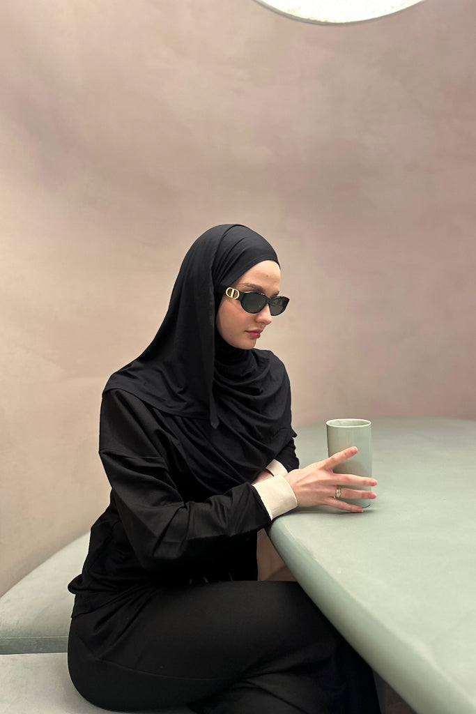 LILY Easy-to-Wear hijab black